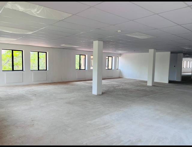 391M² OFFICE TO LET IN VORNA VALLEY